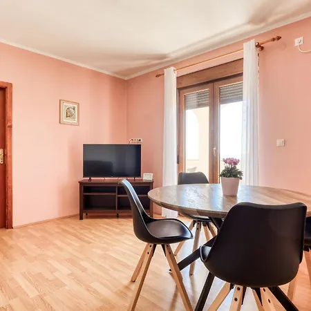 Apartment Nikol-3 By Interhome